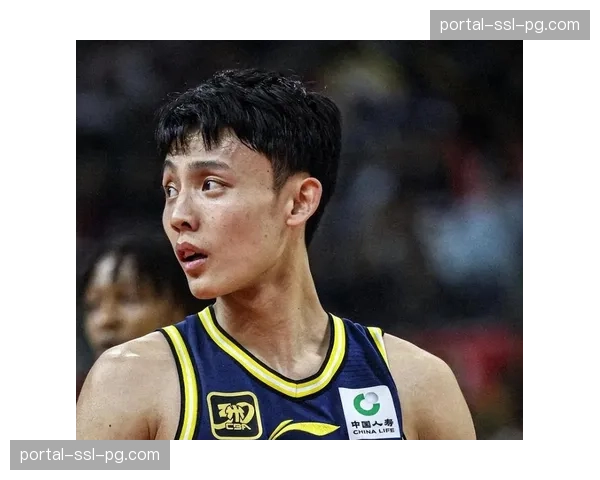 徐杰右脚踝一个月内三次扭伤，医疗团队评估后遗憾退出国家队