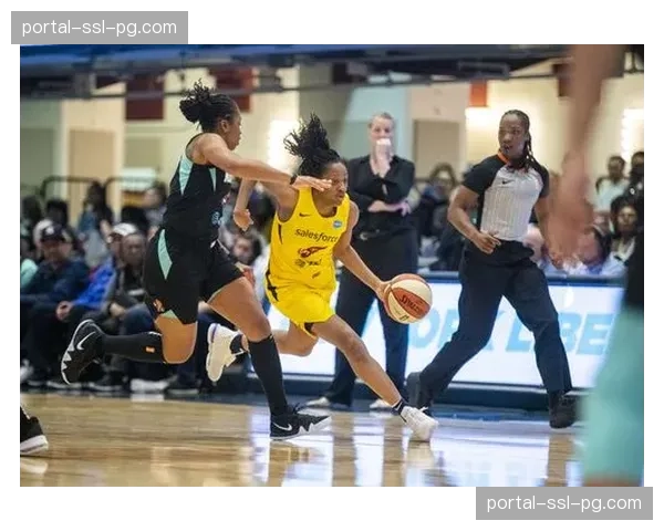 印第安纳狂热与自由人完成交易，换来经验丰富后卫