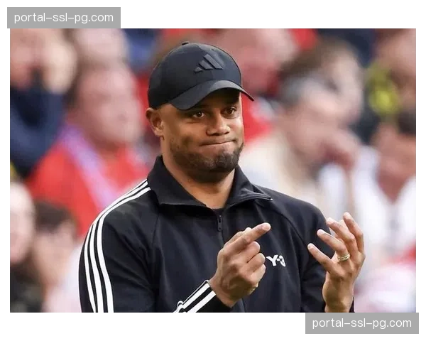 从降级区到安全区:伯恩利主帅孔帕尼率队完成史诗级保级征程 从降级区到安全区:伯恩利主帅孔帕尼率队完成史诗级保级征程