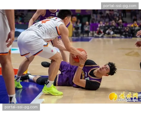 篮球主题纪录片《追梦赛季》央视播出,跟拍北京北控整个常规赛历程